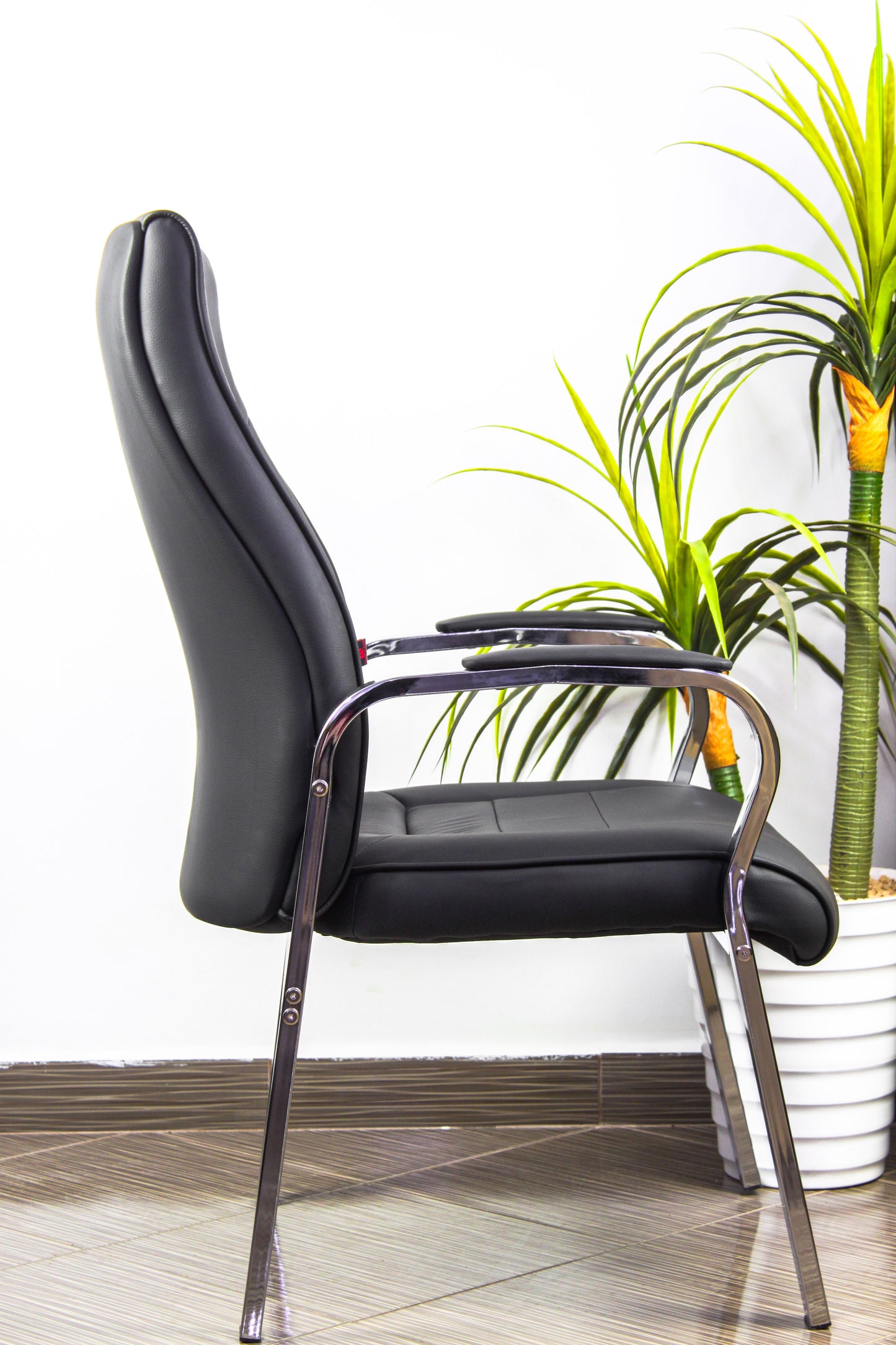 CHAISE VISTEUR 107