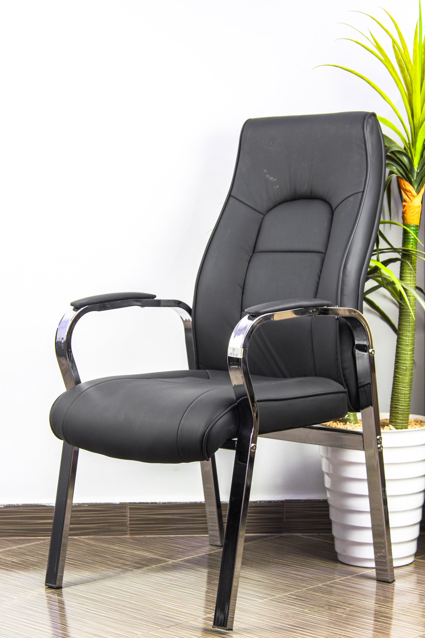 CHAISE VISTEUR 107