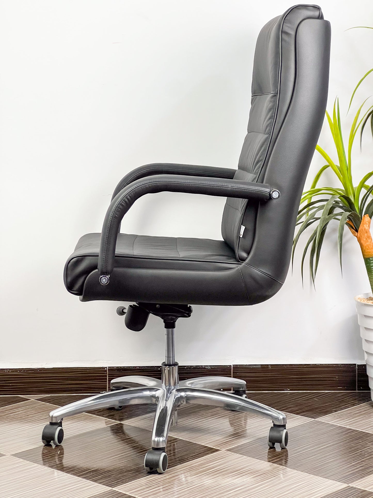 FAUTEUIL RESPONSABE EN CUIR ND 31