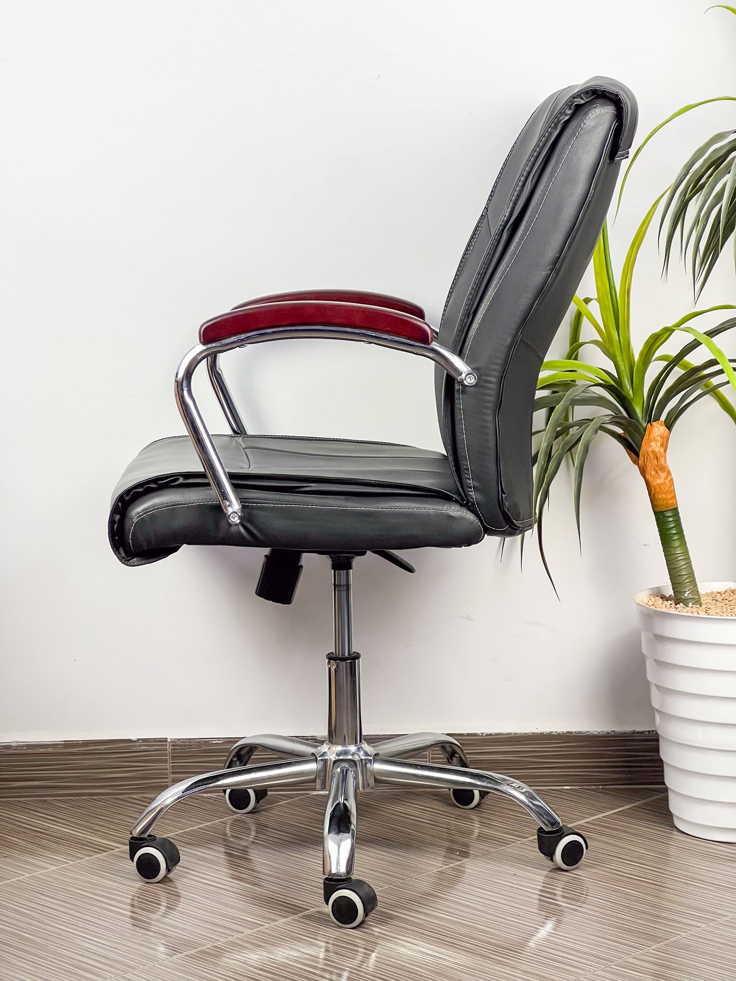 CHAISE OPERATEUR 2060