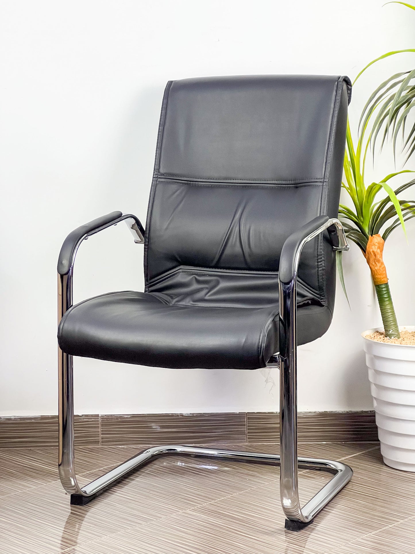 CHAISE POUR SALLE DE REUNION GF 04